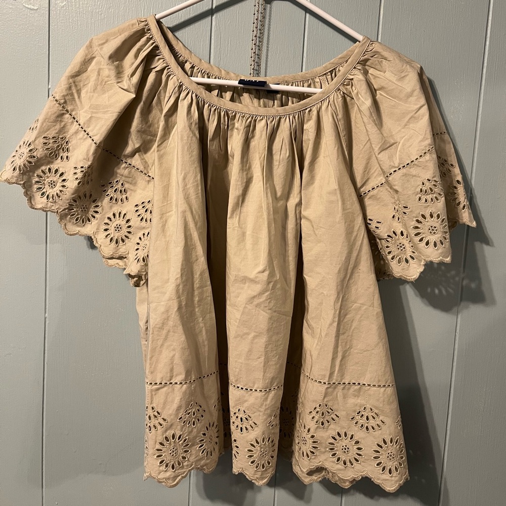 Gap top